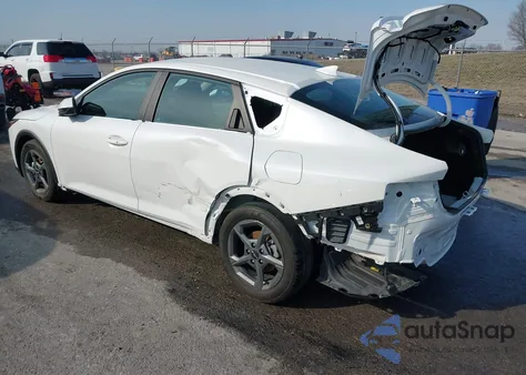 2025 Kia K4 Lxs z USA, uszkodzony, nr VIN 3KPFT4DE3SE141119